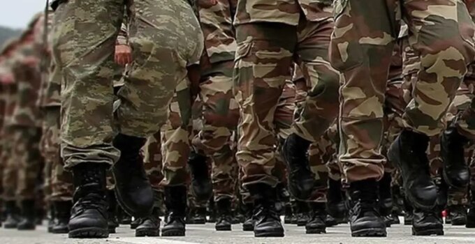 Kara Kuvvetleri Komutanlığı’na operasyon: 6’sı asker 20 şüpheli gözaltında