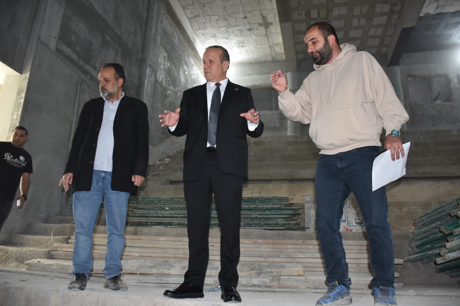 ataoglu yapimi devam eden devlet tiyatrolari binasini inceledi