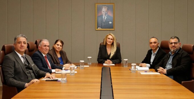 Nilden Bektaş Erhürman, eğitim daire müdürleriyle görüştü