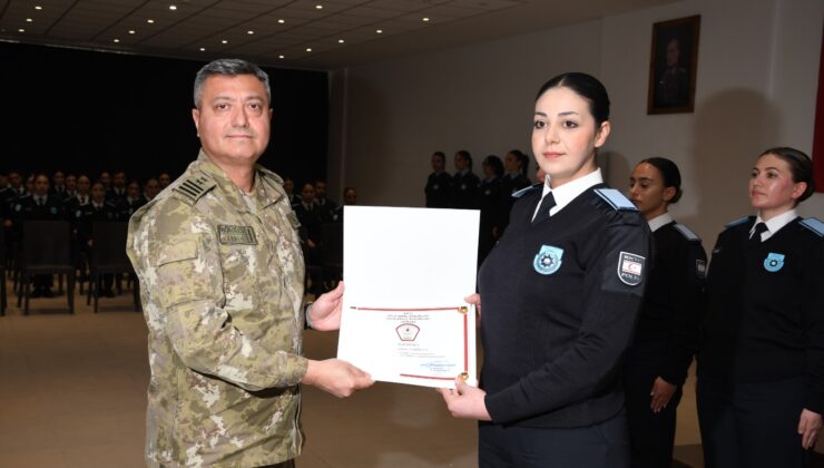 Polis Genel Müdürlüğü’ne alınan 44 Sivil Hizmet Görevlisi eğitimini tamamladı