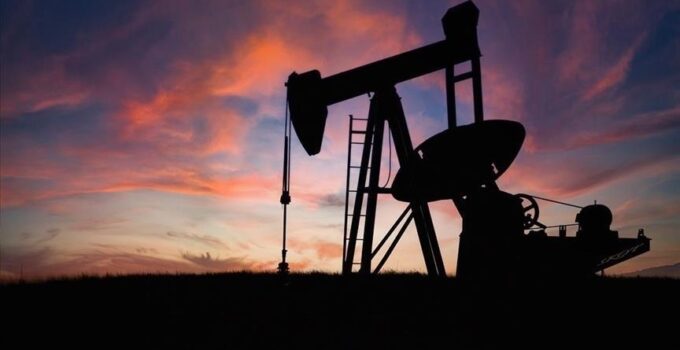 Brent petrol fiyatı 104 doların üzerinde seyrediyor