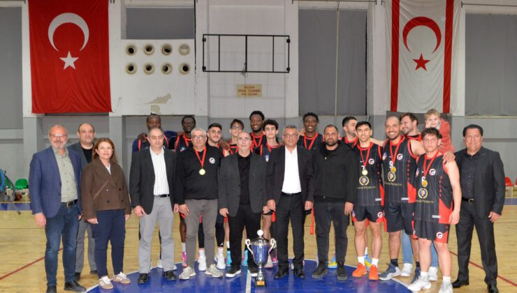KKTC Basketbol Cumhurbaşkanlığı Kupası: Caesar Larnaka Gençler Birliği Finali Kazandı 1 KKTC Basketbol Cumhurbaşkanlığı Kupası: Caesar Larnaka Gençler Birliği Finali Kazandı