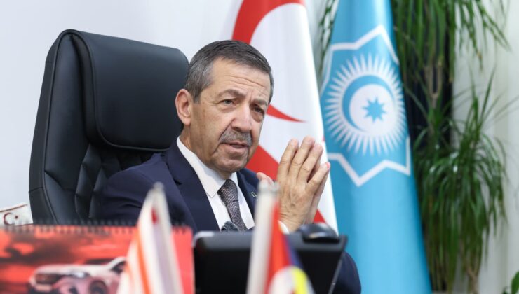 Ertuğruloğlu: Rum Yönetiminin aşırı silahlanma politikası adayı tehlikeye attı 1 Ertuğruloğlu: Rum Yönetiminin aşırı silahlanma politikası adayı tehlikeye attı