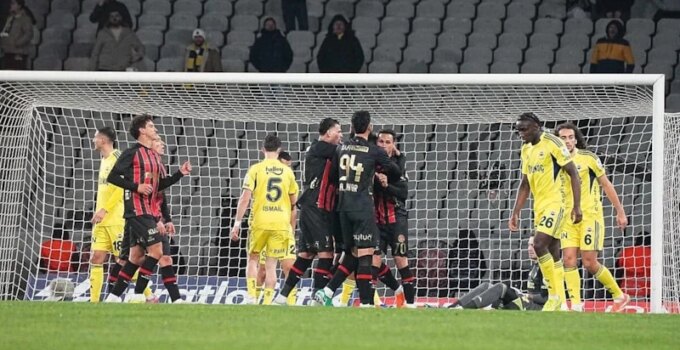 Fenerbahçe, Fatih Karagümrük’e mağlup oldu!