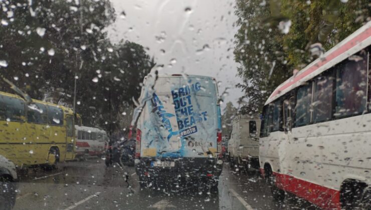 Hava hafta boyunca sağanak yağışlı olacak