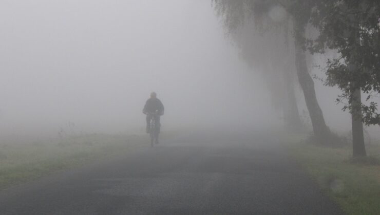 KKTC’de yoğun sis uyarısı: Girne-Lefkoşa ve Girne-Değirmenlik güzergâhlarında görüş azaldı