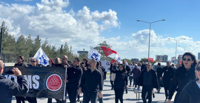Sendikalar Genel Greve Gitti: Hayat Pahalılığı Yasası Meclis Gündemine Alındı