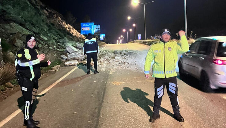 Sürücülere uyarı: Lefkoşa-Girne Anayolu’nda yola kaya parçaları düştü! 1 Sürücülere uyarı: Lefkoşa-Girne Anayolu’nda yola kaya parçaları düştü!