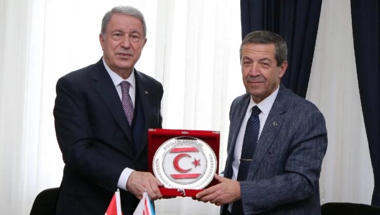 Tahsin Ertuğruloğlu, TBMM Milli Savunma Komisyonu Başkanı Hulusi Akar’ı kabul etti 1 Tahsin Ertuğruloğlu, TBMM Milli Savunma Komisyonu Başkanı Hulusi Akar’ı kabul etti
