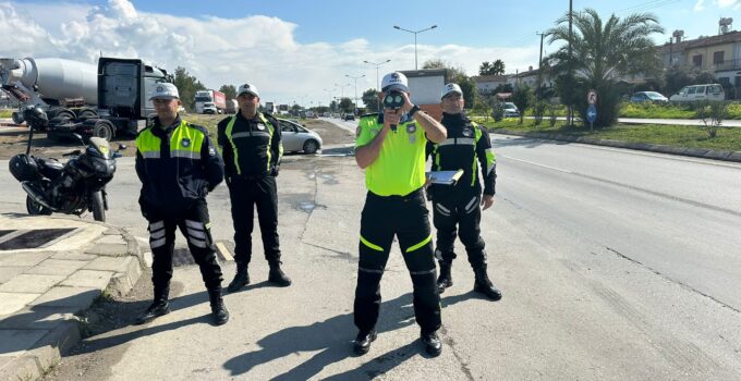 KKTC trafik denetimi: Ülke genelinde gerçekleştirilen kontrollerde 455 sürücü hakkında işlem