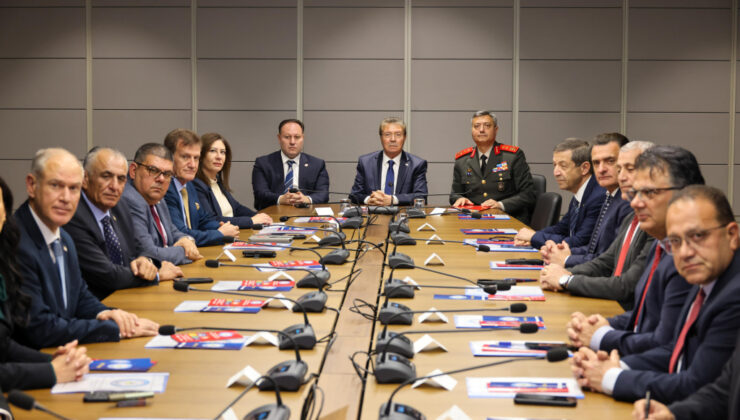 Üstel başkanlığında Meclis’te Ortadoğu savaşı ve güvenlik toplantısı yapıldı 1 Üstel başkanlığında Meclis’te Ortadoğu savaşı ve güvenlik toplantısı yapıldı