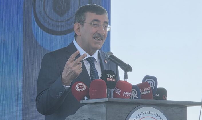 Yılmaz: Fiber altyapı ile tek amacımız KKTC’yi bilişim merkezi yapmak 1 Yılmaz: Fiber altyapı ile tek amacımız KKTC’yi bilişim merkezi yapmak