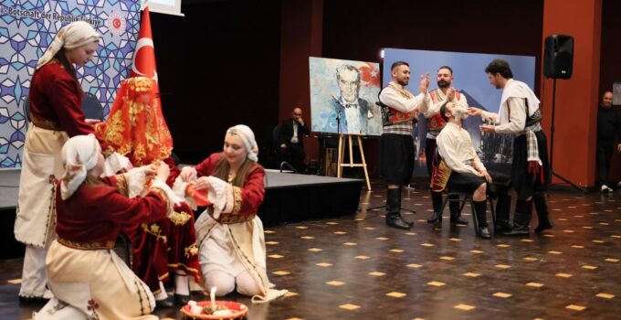 Berlin’de Nevruz Etkinliğinde Kıbrıs Türk Kültürü Renkli Gösterilerle Tanıtıldı
