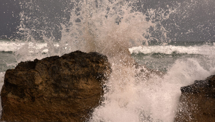 Meteoroloji Uyardı: Bu Gece 21.00’den İtibaren Fırtına ve Sağanak Bekleniyor