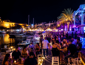 ⁠⁠KKTC’de Gece Hayatı Nerede?