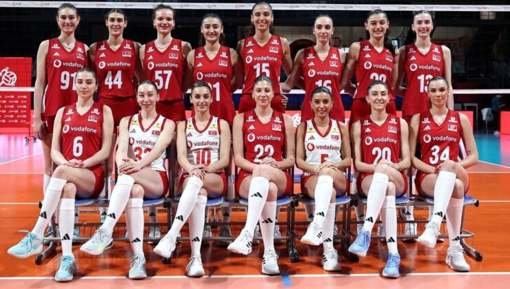 A Milli Kadın Voleybol Takımı Polonya’yı 3-2 yendi
