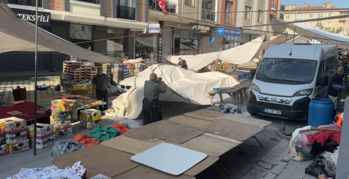 Avcılar Pazarında Erken Kuruluş ve Araç Mağduriyeti