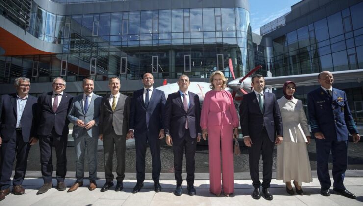 Belçika Kraliçesi Mathilde’den yerli teknolojiye övgü