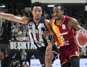 Beşiktaş, Galatasaray’ı geçip yarı finale yükseldi