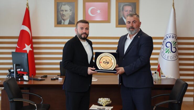 Beyarmudu Belediye Başkanı Bebek, Arnavutköy Belediye Başkanı Candaroğlu’nu ziyaret etti