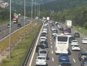 Bolu Geçişinde Anadolu Otoyolu’nda Yoğun Trafik