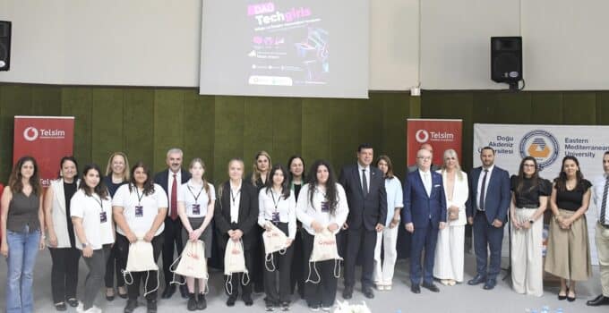 DAÜ TechGirls Liseler Arası Bilişim Yarışması Gerçekleşti