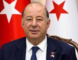 Dinçyürek: Sağlıkta güçlü sistem, özverili çalışanlarla başarıyor