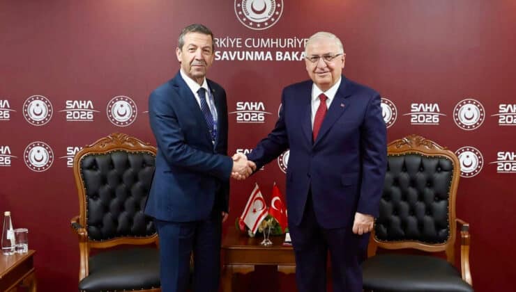 Dışişleri Bakanı Ertuğruloğlu, Türkiye Milli Savunma Bakanı Güler ile bir araya geldi