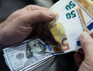 Dolar Kurunda Yüksek Seviyeler Korunuyor