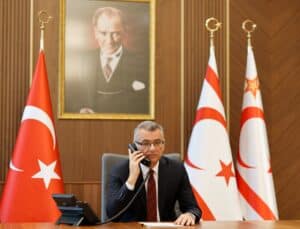Erhürman’dan DİSİ ve AKEL’e tebrik telefonu