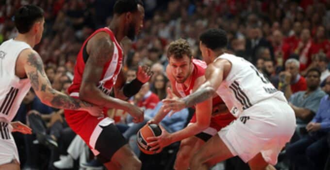 EuroLeague Şampiyonu Olympiakos Zaferi