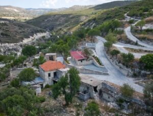 Güney Kıbrıs’taki “Trozena” köyü İsraillilere satıldı!