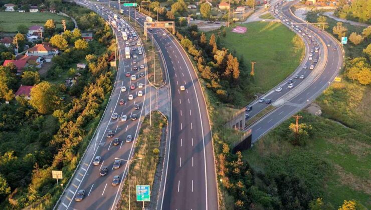 İki Ana Güzergâhta Trafik Yoğunluğu Devam Ediyor