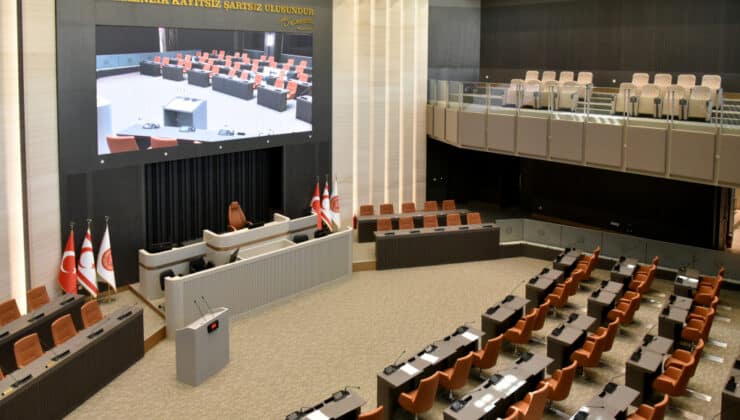 İki yasa tasarısının ivediliği onaylandı