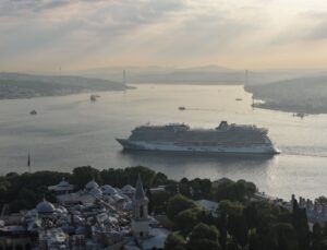 İstanbul, Körfezde Aroya Cruises ile Kruvaziyer Turistlerinin Tercihi
