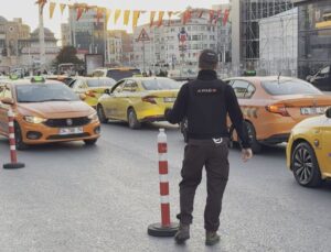 İstanbul Taksim’de Helikopter Destekli Güvenlik Operasyonu