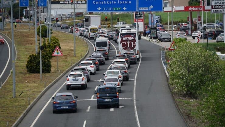 İstanbul-Tekirdağ yolunda Bayram Trafiği Zamanı