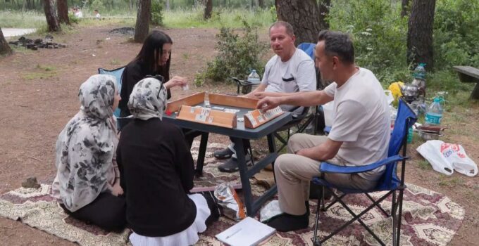 İstanbul’da Bayramda Sahilde Piknik ve Mangal Keyfi