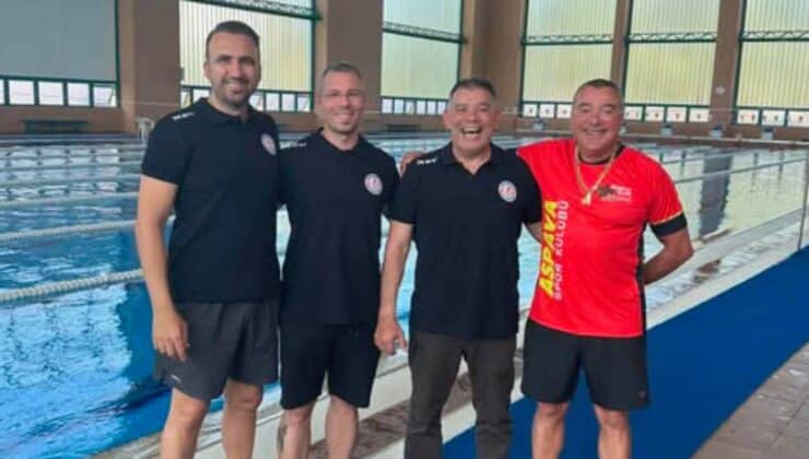 İzmir’de Masterler Yüzme Yarışması Heyecanı