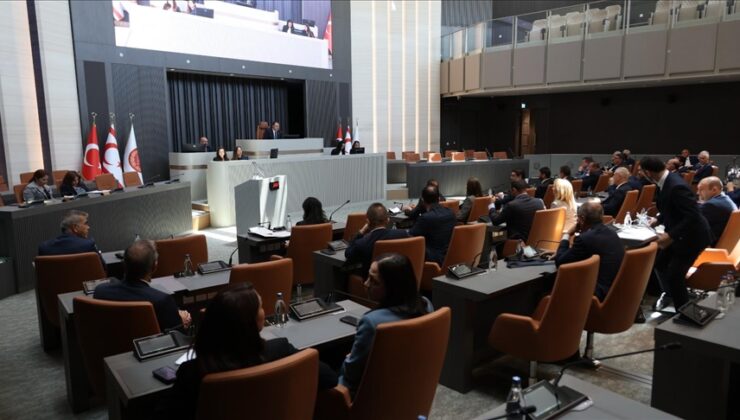 Meclis Bakanlar Kurulu Toplantısı İçin Biraraya Geldi