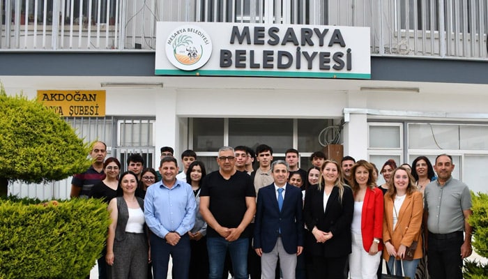 Mesarya Belediye Başkanı Latif, Gençlerle Buluştu