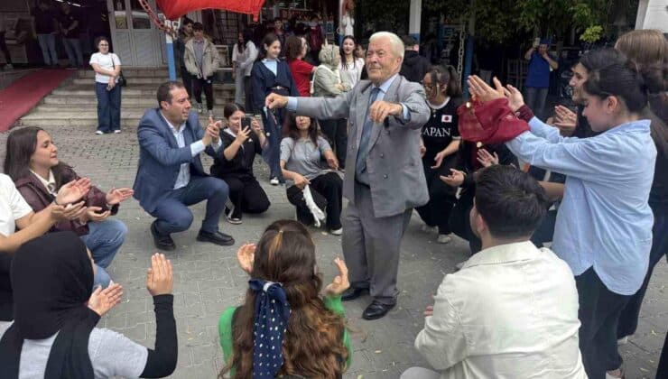Öğrenciler Balık Yeme Yarışında 4 Çipurayla Birinciliği Kazandı