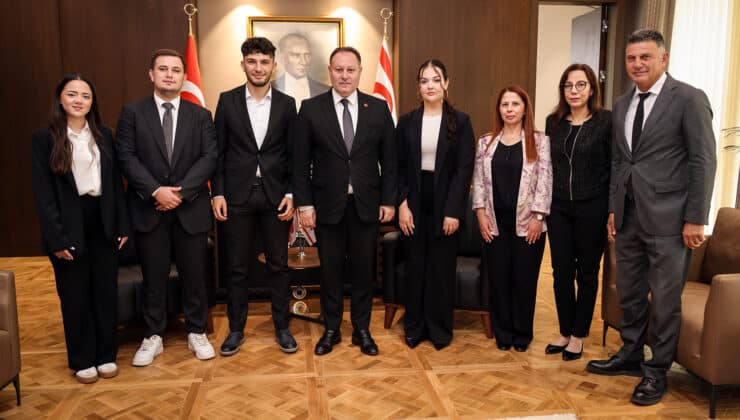Öztürkler, Üniversite Öğrencileri Derneği temsilcilerini kabul etti