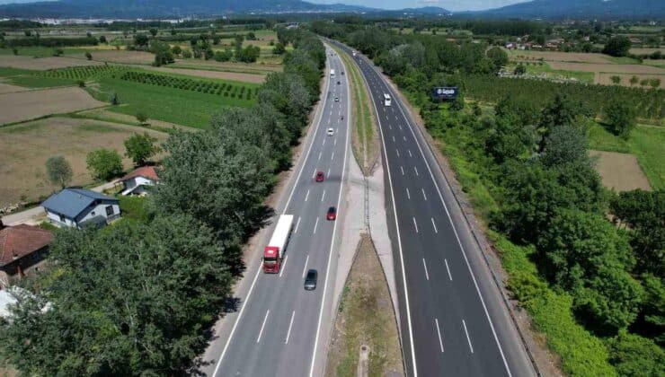 Sakarya geçişinde Anadolu Otoyolu’nun hava görüntüleri