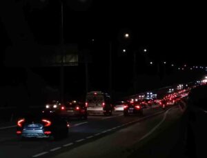 Tekirdağ-İstanbul Yolunda Akşam Dönüş Yoğunluğu Zirvede