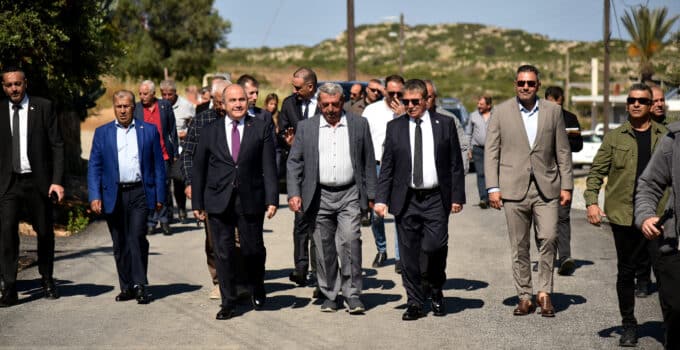 Üstel, Sadrazamköy ile Çatalköy-Değirmenlik yolunda incelemede bulundu