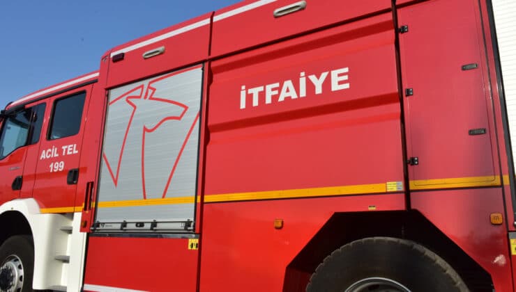 Vadili’de 15 Dönüm Arpa Yangını Ekonomiye Zarar Verdi