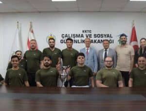 Vakıflar Tekerlekli Sandalye Basketbolu’ndan Hasipoğlu’na Ziyaret