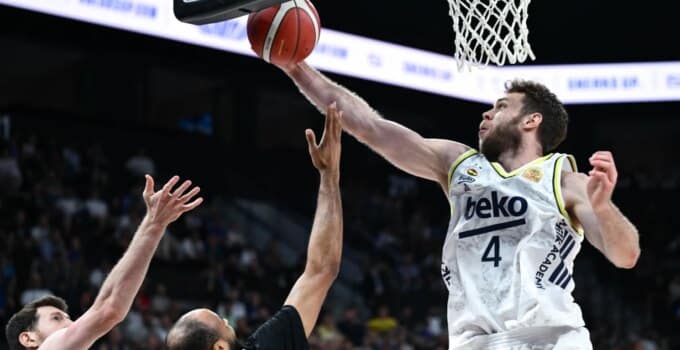 Basketbol Süper Ligi’nde İlk Finalist Fenerbahçe Oldu
