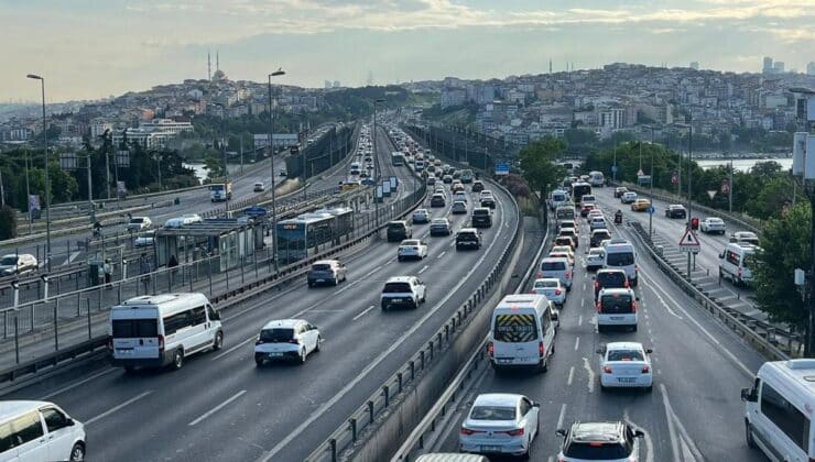 Bayram Sonrası İstanbul’da Sabah Trafiği Yoğunlaştı